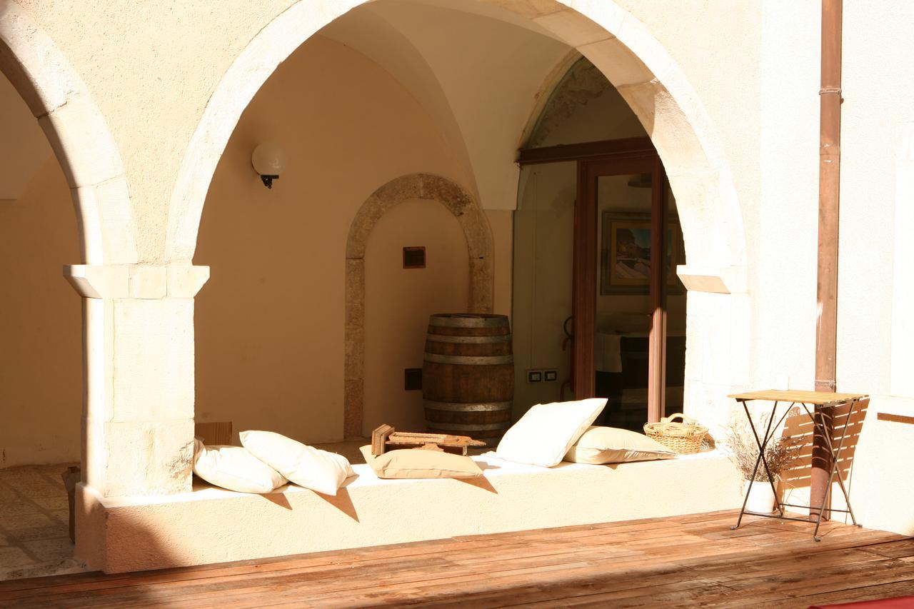 Convento Di San Colombo Hotel Santo Stefano Di Sessanio Eksteriør billede