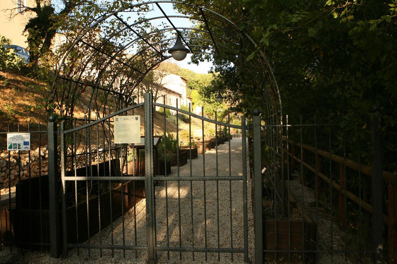 Convento Di San Colombo Hotel Santo Stefano Di Sessanio Eksteriør billede