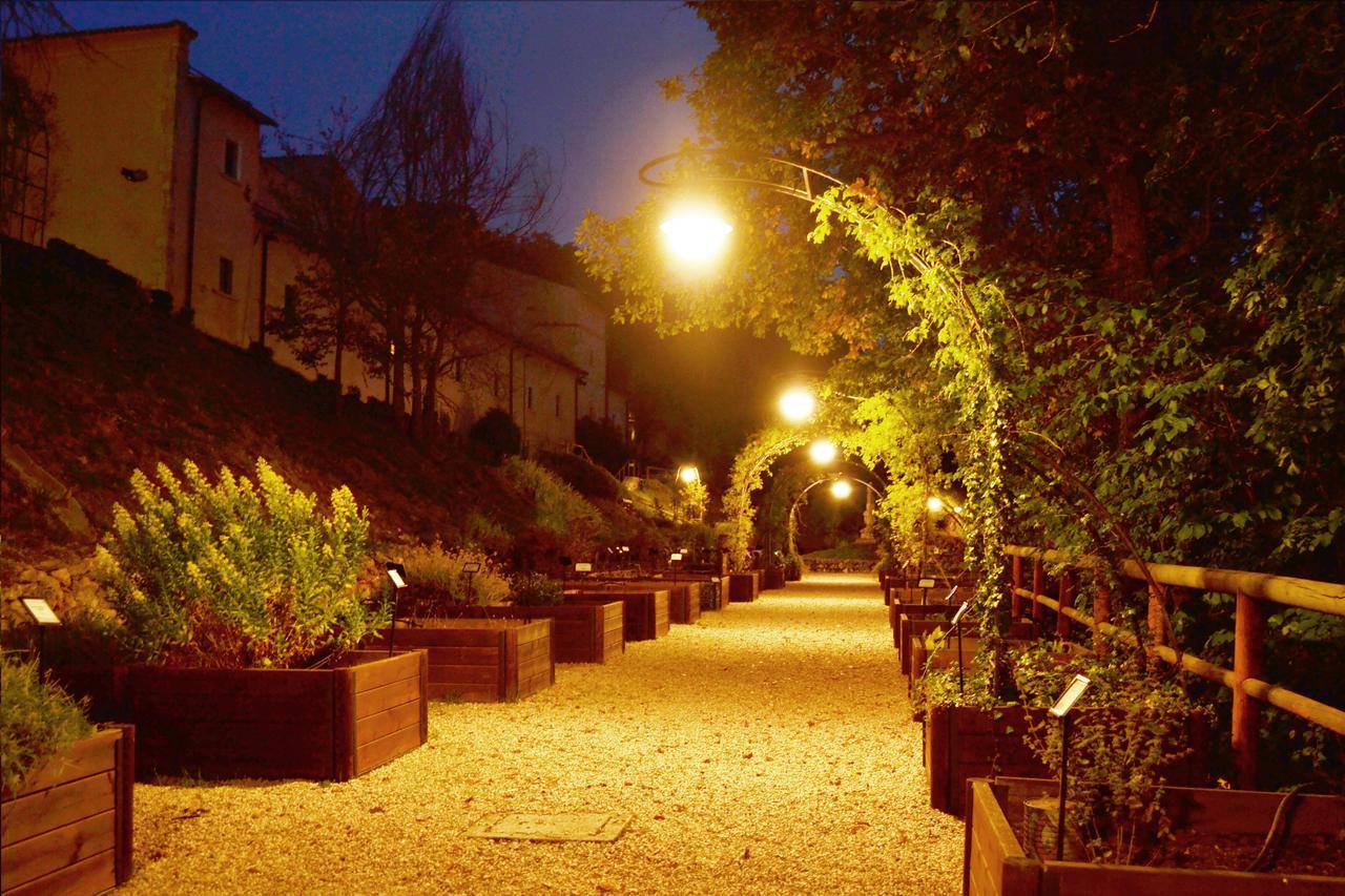 Convento Di San Colombo Hotel Santo Stefano Di Sessanio Eksteriør billede